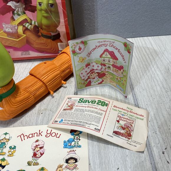 In Original Box BERRY MERRY WORM Strawberry Shortcake Toy Vehicle Vintage Kenner - Picture 4 of 9